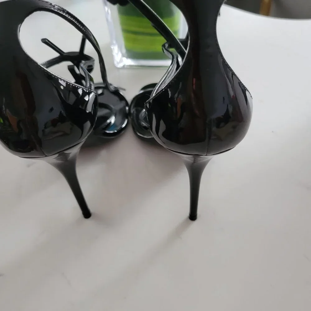 Heels - Picture 2 of 3